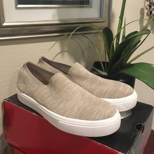 Sketchers slip on taupe sneakers. Size 8